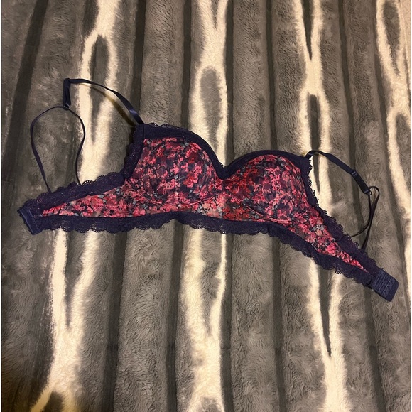 This is a push up bra by rue 21. - Picture 3 of 4